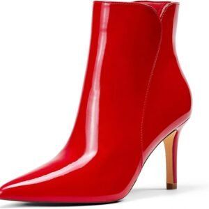Botín Rojo de charol con tacón cómodo de 8 cm.
